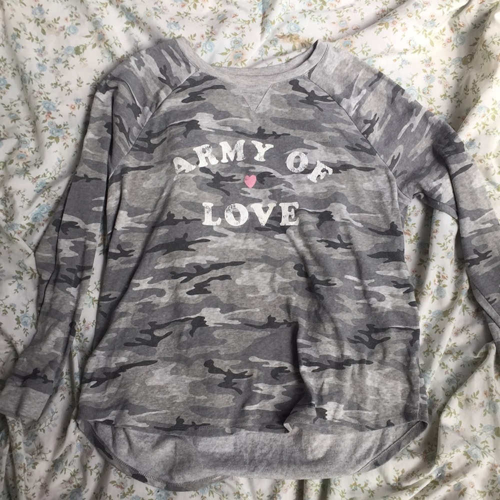 army of love sweater ❤︎